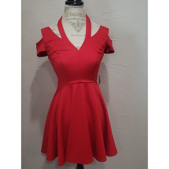 Jodi Kristopher Sexy Exposed Shoulder Low V Cut True Red Flare Swing Dress - Picture 8 of 8